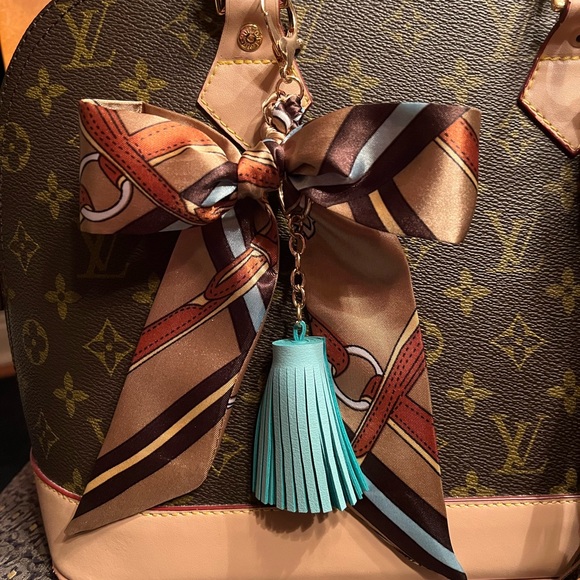 Purse scarf BOW tassel design blue tan brown stripe gold clip on bag stunning! - Picture 4 of 4